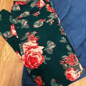 LulaRoe Cabbage Roses